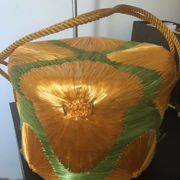 AMAZING VINTAGE 1950'S HUGE BAG/HAT BOX/ BEACH BAG IN EXCELLENT CONDITION - Picture 4 of 9